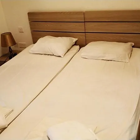 Homestay On Arturo 48 * Слима