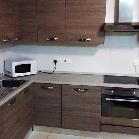 Homestay On Arturo 48 Проживание в семье Слима