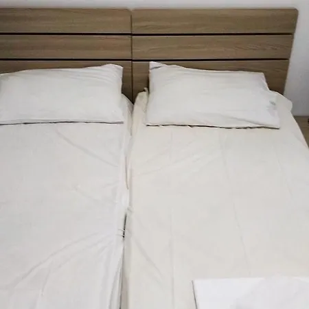Проживание в семье Homestay On Arturo 48 *