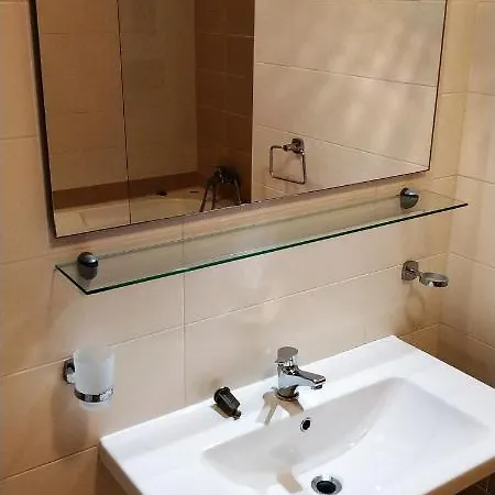 Homestay On Arturo 48 Слима