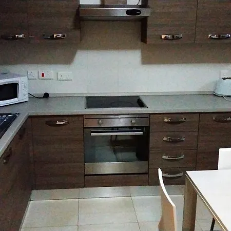 Homestay On Arturo 48 * Слима