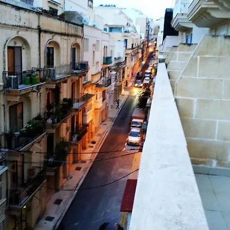 Проживание в семье Homestay On Arturo 48 Слима