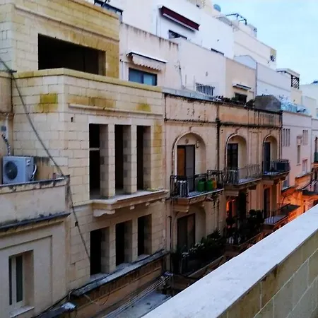 Homestay On Arturo 48 Проживание в семье