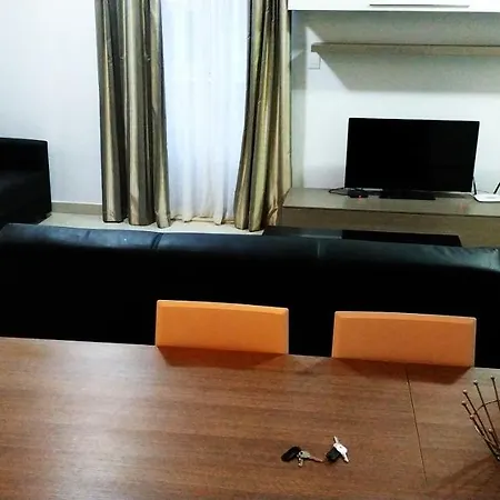 Проживание в семье Homestay On Arturo 48 *
