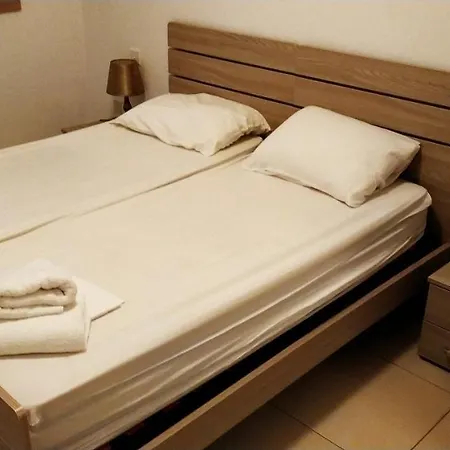 Homestay On Arturo 48 Проживание в семье *
