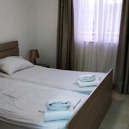 Homestay On Arturo 48 Homestay *
