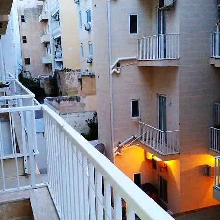Homestay On Arturo 48 *