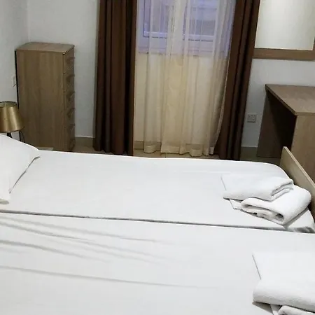 Homestay On Arturo 48 *